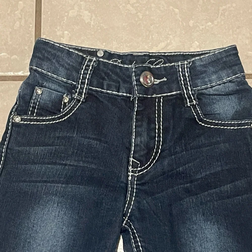 Rodeo Girl Embroidered Dark Wash Straight Adjustable Waist Capri‎ Jeans Size 6